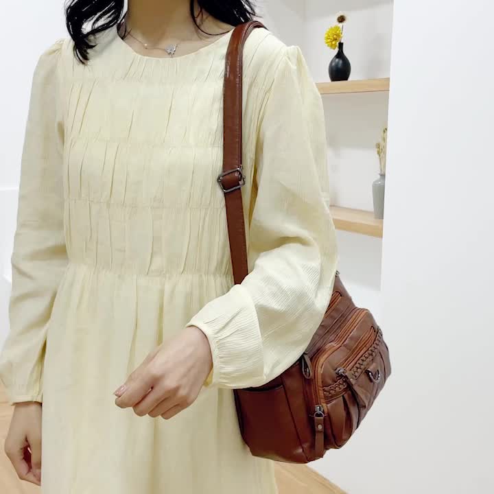 Women's leather bag with multiple pockets - VOTVO